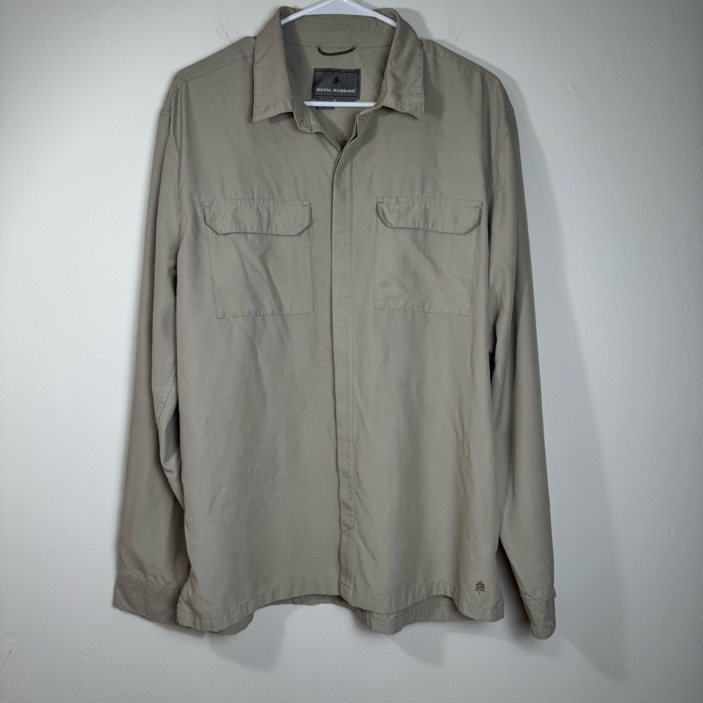 Royal Robbins Men’s Beige Long Sleeve Shirt Large Standard Fit Travel Outdoor